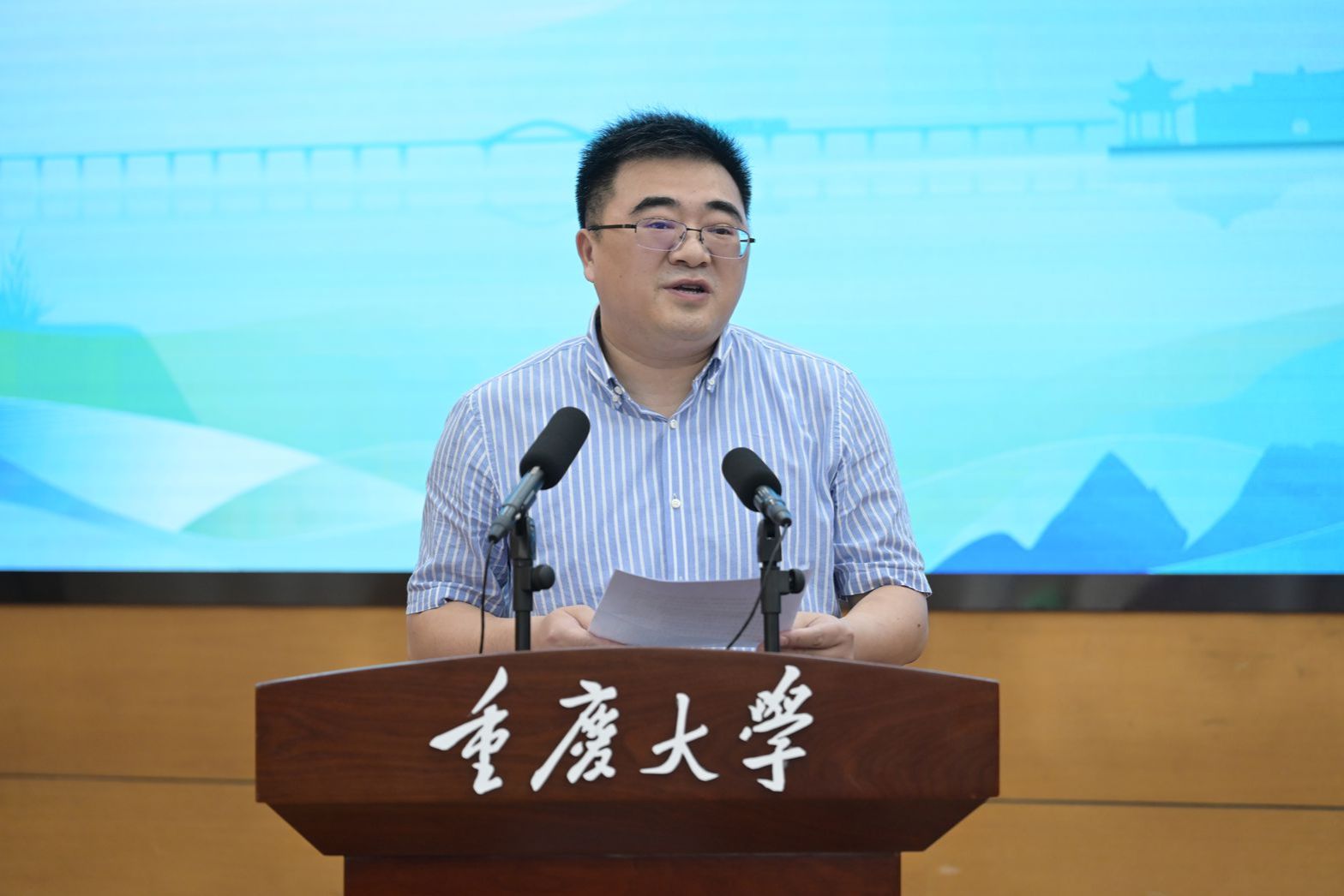 李林齐_副本.jpg