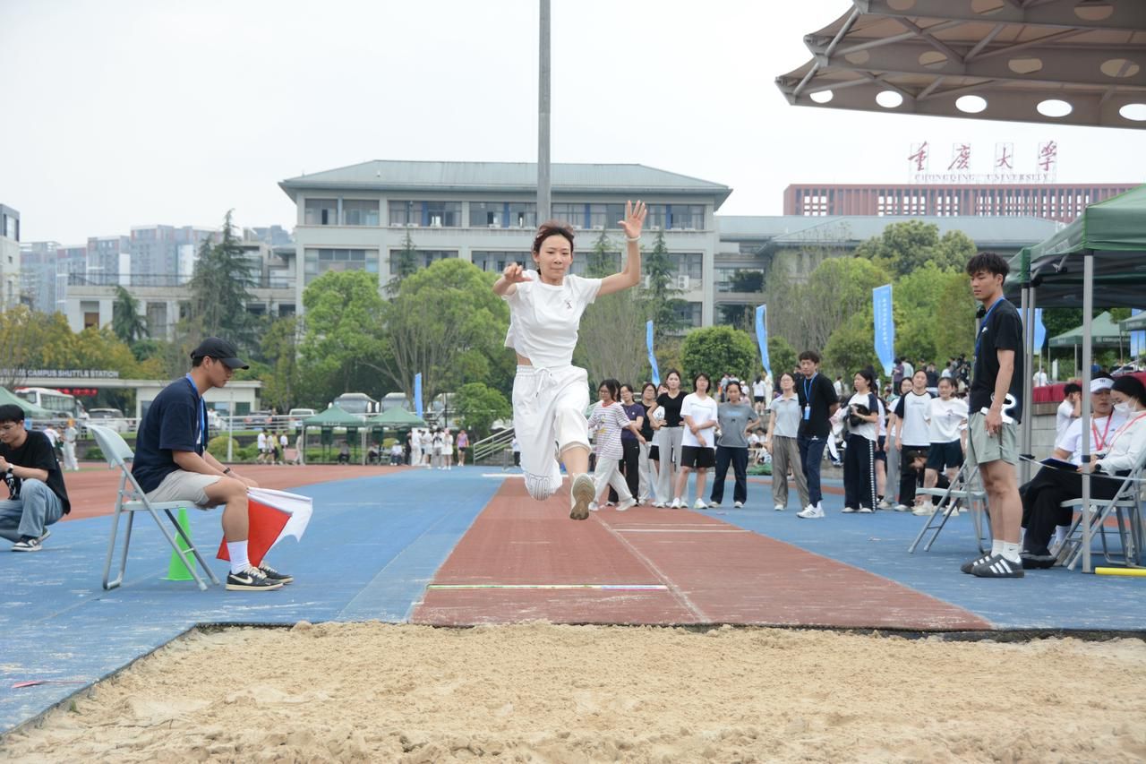 1775995269685265.jpg 跳远.jpg